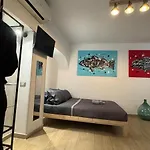 Madhome Alojamento de Acomodação e Pequeno-almoço 4*