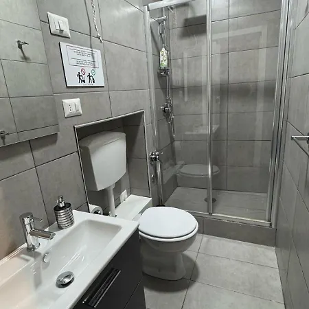 Madhome 4*